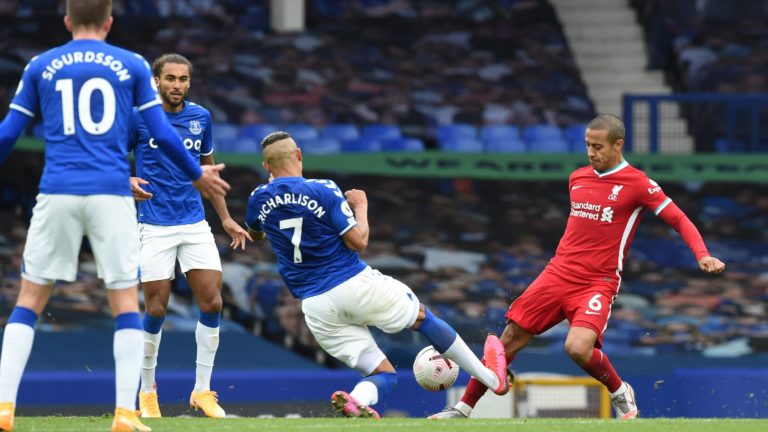 LIVERPOOL, ENGLAND - OCTOBER 17: (THE SUN OUT. THE SUN ON SUNDAY OUT) Richarlison of Everton takes out Thiago Alcantara of Liverpool with a tackle that gets him the red card during the Premier League match between Everton and Liverpool at Goodison Park on October 17, 2020 in Liverpool, England.