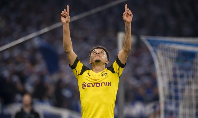 7186016-0-image-a-184_1544317811626