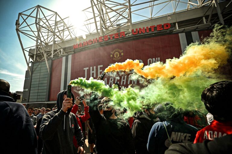MANCHESTER, ENGLAND - MAY 02: Fans are seen protesting Manchester United's Glazer ownership outside the stadium prior to the Premier League match between Manchester United and Liverpool at Old Trafford on May 02, 2021 in Manchester, England. (Photo by Getty Images/Getty Images)