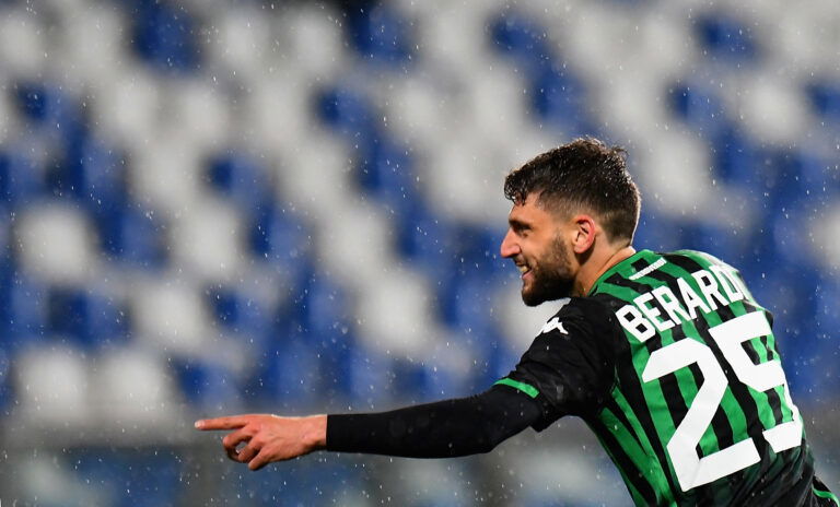 REGGIO NELL'EMILIA, ITALY - APRIL 04: Domenico Berardi of Sassuolo celebrates after scoring the 4-0 goal during the Serie A match between US Sassuolo and Chievo at Mapei Stadium - Citta' del Tricolore on April 4, 2019 in Reggio nell'Emilia, Italy.