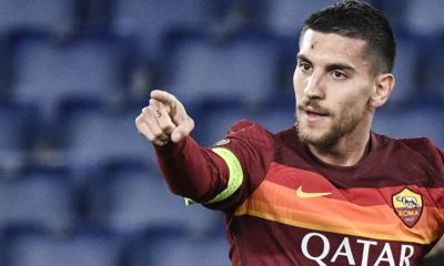 Roma's Italian midfielder Lorenzo Pellegrini celebrates after opening the scoring during the UEFA Europa League round of 16, first leg football match AS Roma vs Shakhtar Donetsk on March 11, 2021 at the Olympic stadium in Rome.