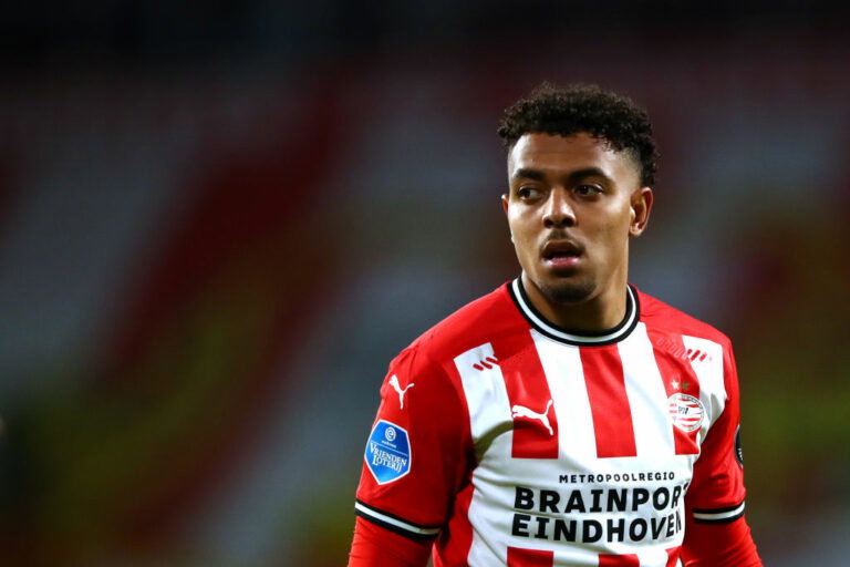 EINDHOVEN, NETHERLANDS - NOVEMBER 08: Donyell Malen of PSV in action during the Dutch Eredivisie match between PSV Eindhoven and Willem II of Tilburg at Philips Stadion on November 08, 2020 in Eindhoven, Netherlands. (Photo by Dean Mouhtaropoulos/Getty Images)