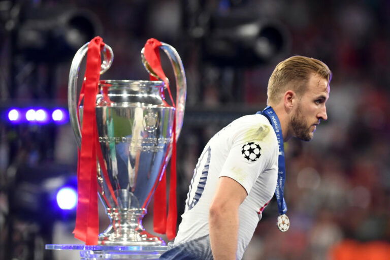 MADRID, SPAIN - JUNE 01: Harry Kane of Tottenham Hotspur walks past the Champions League Trophy following the UEFA Champions League Final between Tottenham Hotspur and Liverpool at Estadio Wanda Metropolitano on June 01, 2019 in Madrid, Spain. (Photo by Matthias Hangst/Getty Images)