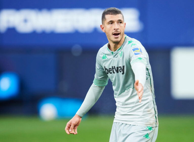 PAMPLONA, SPAIN - DECEMBER 06: Guido Rodriguez of Real Betis Balompie reacts during the La Liga Santander match between C.A. Osasuna and Real Betis at Estadio El Sadar on December 06, 2020 in Pamplona, Spain. (Photo by Juan Manuel Serrano Arce/Getty Images)