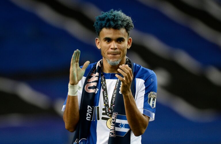 Liverpool are reportedly inching closer to the signing of Luis Diaz with multiple journalists reporting on their interest in the Colombian.