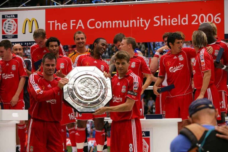 060814-225-Community_Shield