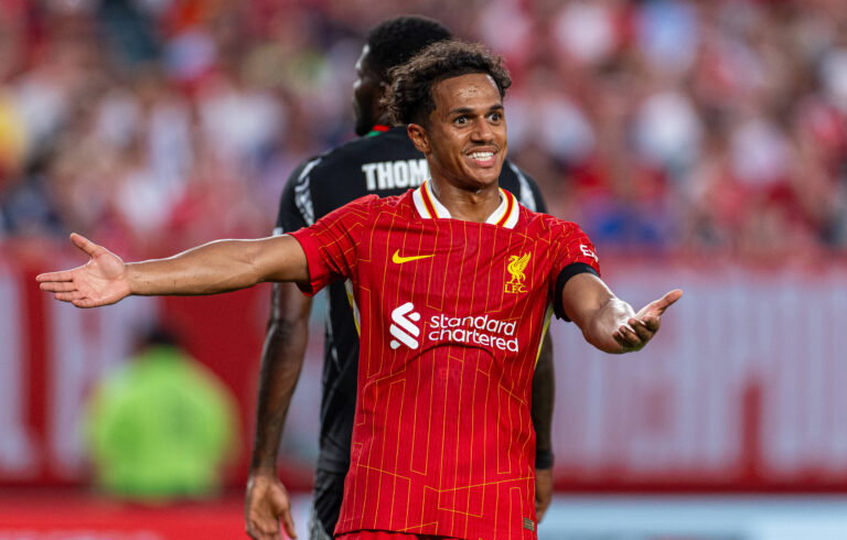 Football - Pre-Season - Liverpool FC v Arsenal FC PHILADELPHIA - Wednesday, July 31, 2024: Liverpool s Fabio Carvalho du