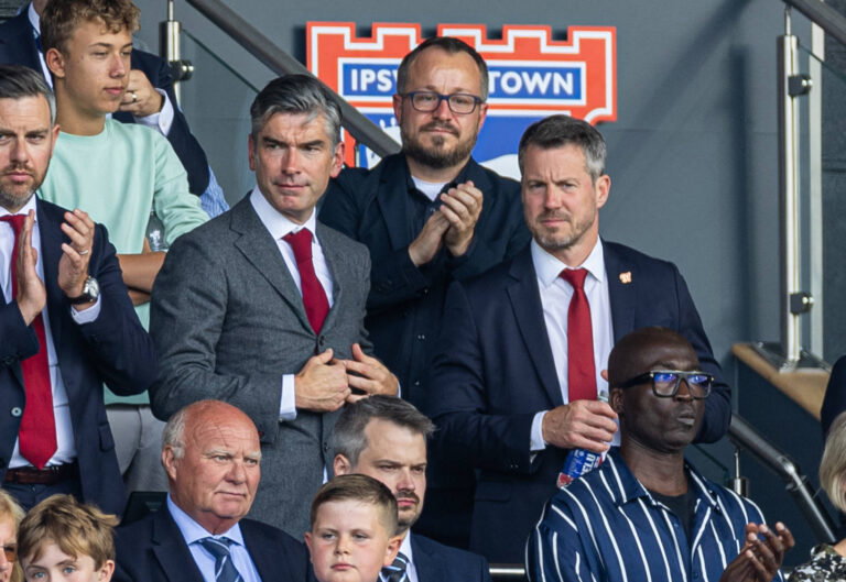 Football - FA Premier League - Ipswich Town FC v Liverpool FC IPSWICH, ENGLAND - Saturday, August 17, 2024: Liverpool s