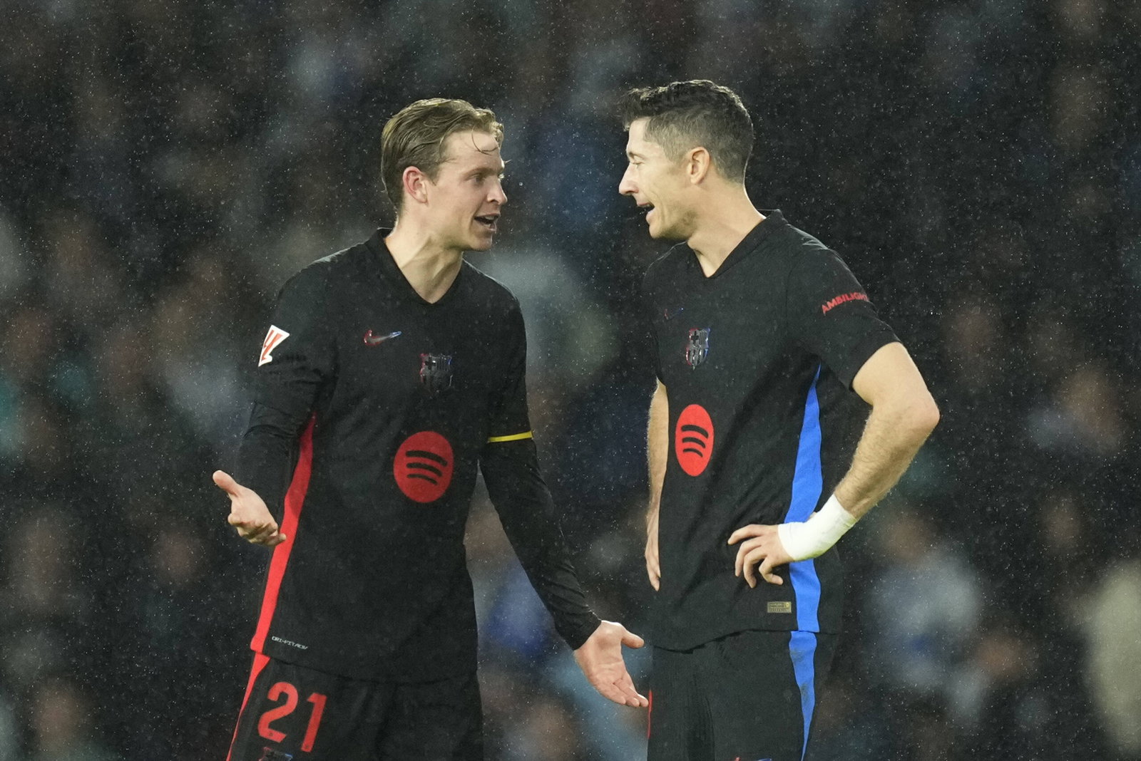 Real Sociedad v FC Barcelona, Barca - La Liga EA Sports Frenkie de Jong central midfield of Barcelona and Netherlands an