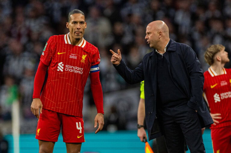 (SP)BRITAIN-LONDON-FOOTBALL-ENGLISH LEAGUE CUP-FINAL