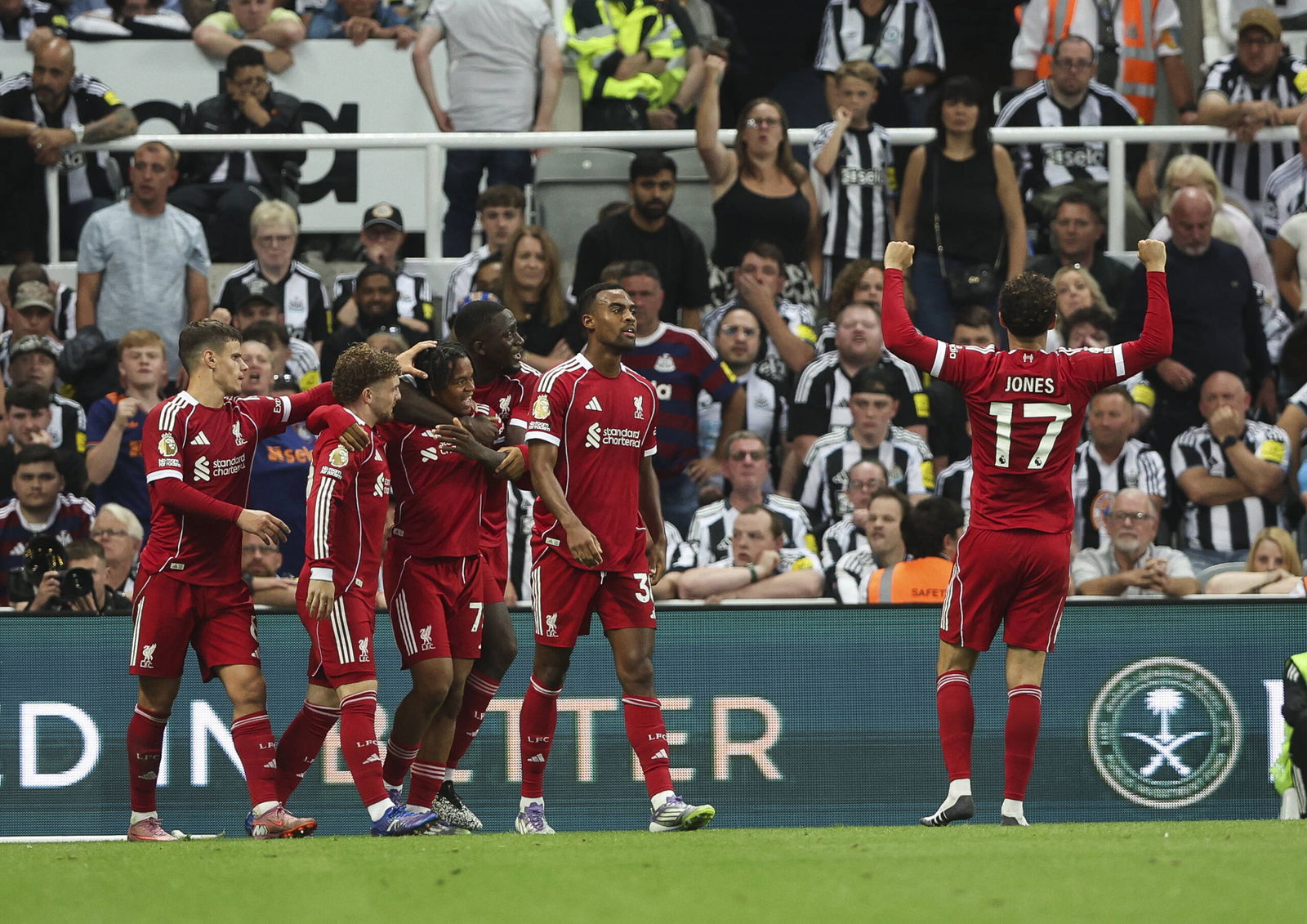 Rio Ngumoha Liverpool contract