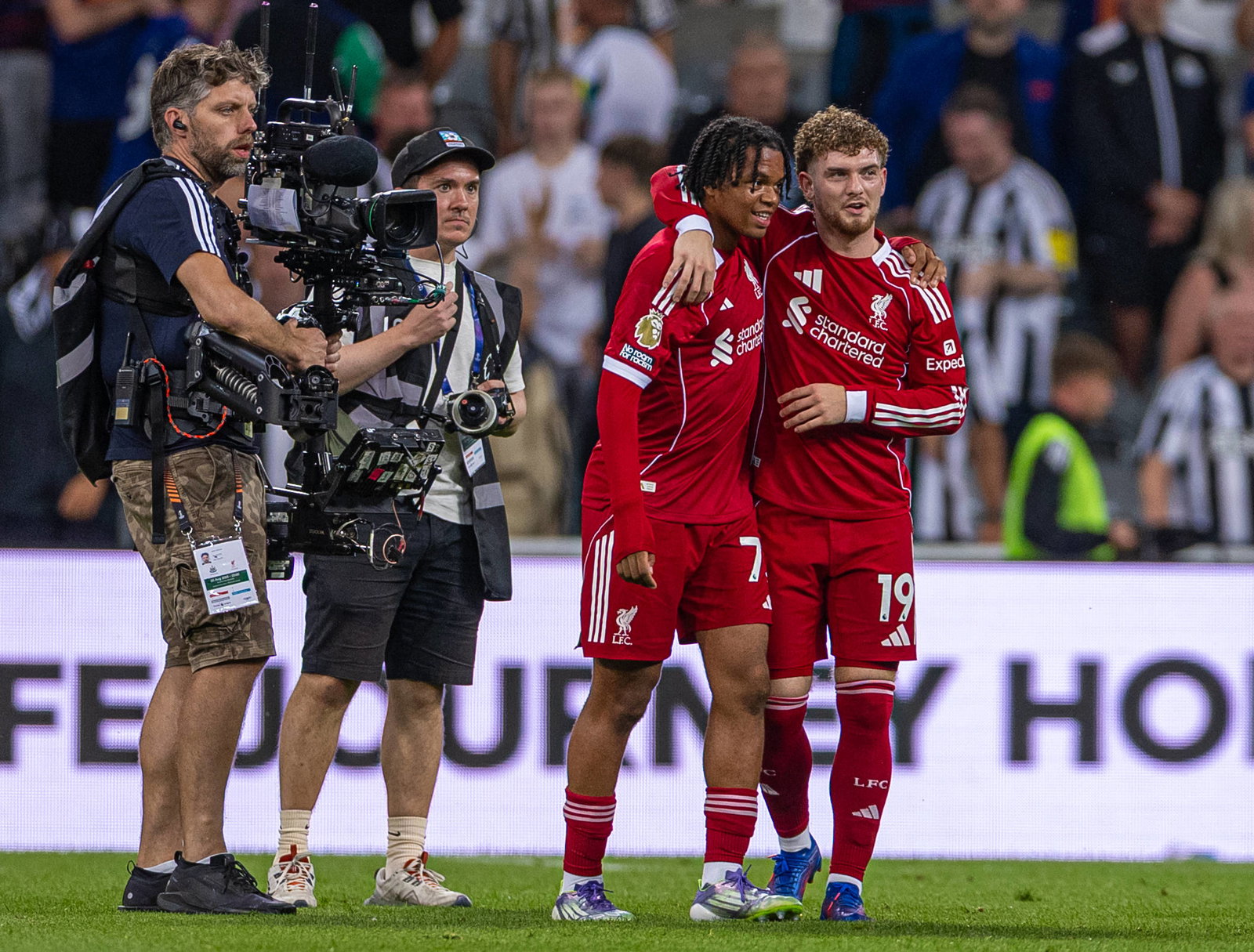 Aston Villa pull off Harvey Elliott deal