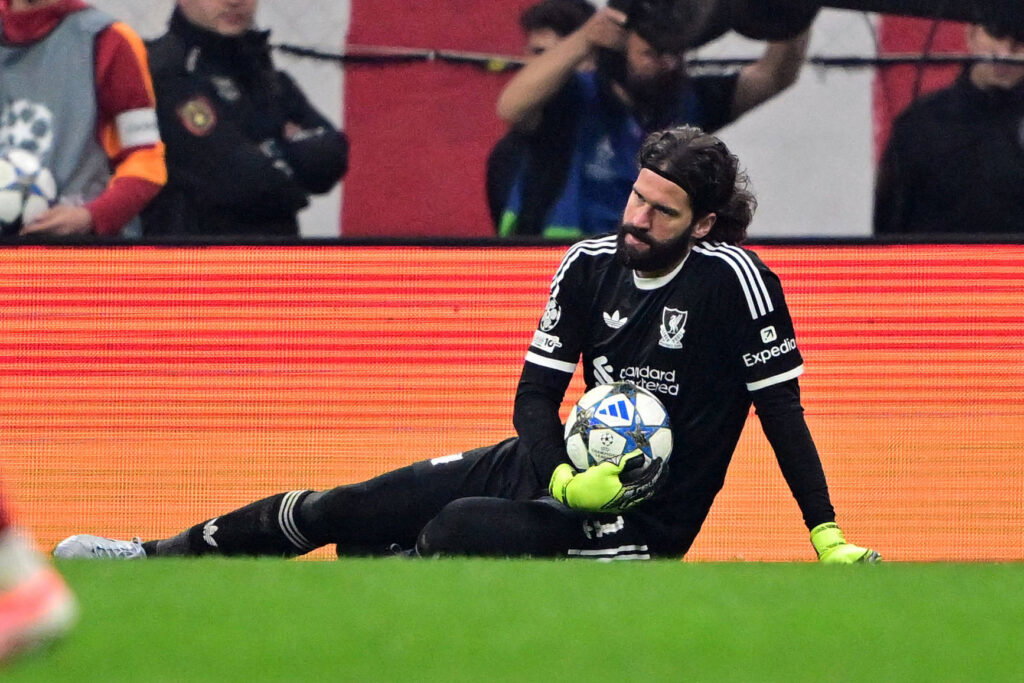 Alisson Becker faces long recovery after Galatasaray clash (Credits: Imago Images)