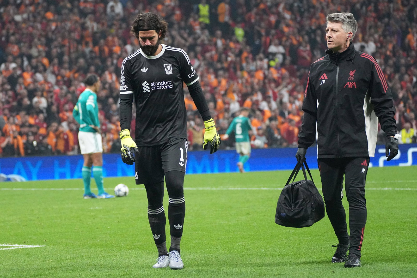Alisson Becker injury